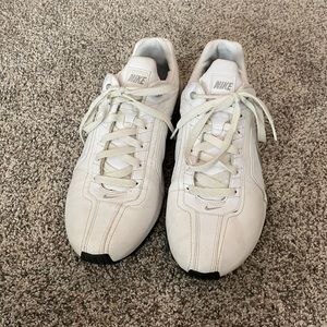 Nike Shox Conundrum Leather Running Shoes